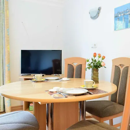 Ferienhaus Kranich - 2.1 * Middelhagen